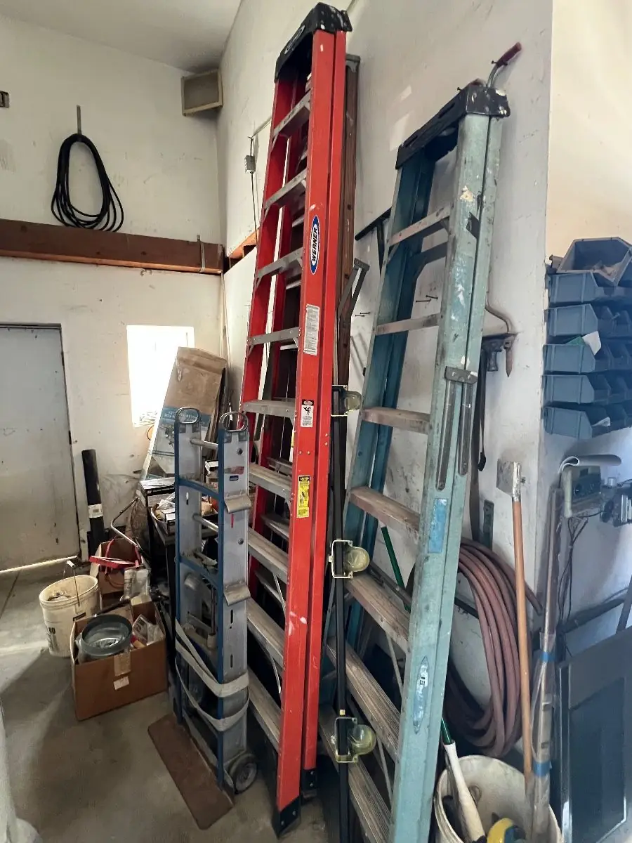 Werner Fiberglass Stepladder